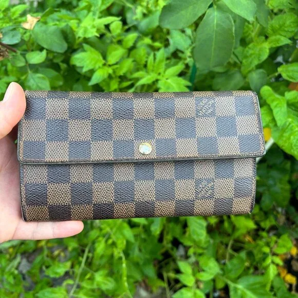 Authentic Louis Vuitton Damier long bifold wallet - Picture 1 of 12